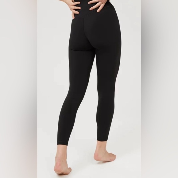 Offline by Aerie Real Me Ribbed 7/8 Leggings - Picture 2 of 8